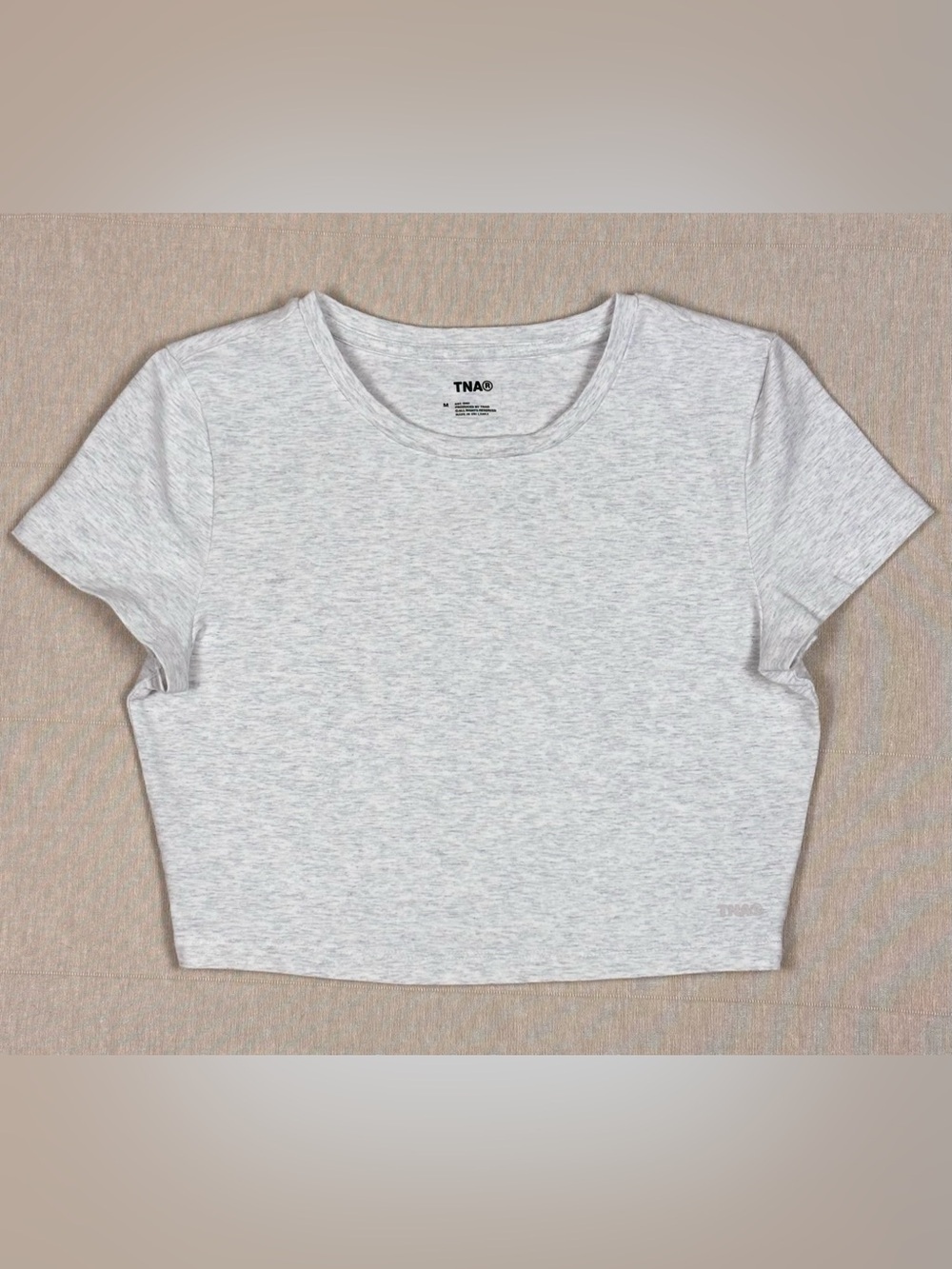 TNA Aritzia Heather Gray Cropped Baby Tee Fitted Stretch Top Size Medium